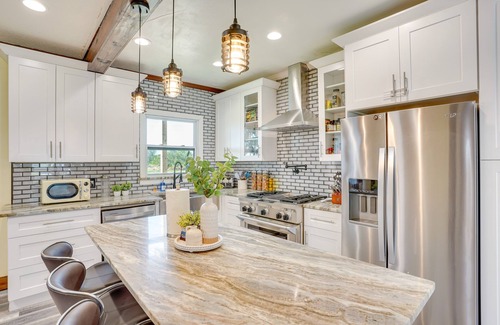 Lake Wales House | Trendy Waterfront Retreat in Lake Wales with Family Amenities