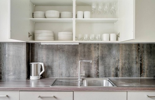 Wipkingen Apartment | Stylish Wipkingen 3BR with Shared Garden & Pet Friendly