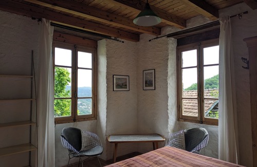 Stellanello House | Renovated Stone House with Garden, 20 Min to Beach