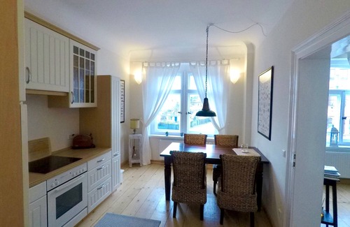 Dresden Apartment | Renovated Villa Near Elbradweg with Breakfast & Family Amenities