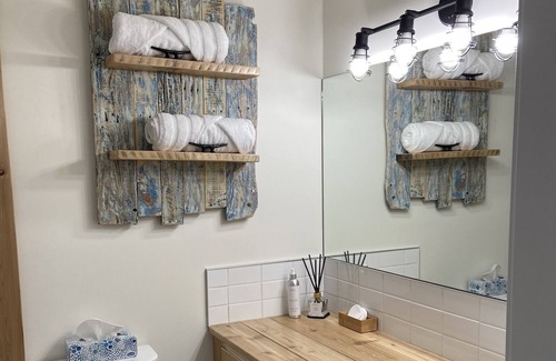 Central Okanagan Condo | Stylist lakefront condo. Steps from the beach!