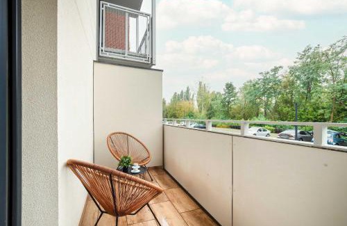 Baluty Apartment | Stylowy Apartament z Parkingiem Łódź by Noclegi Renters