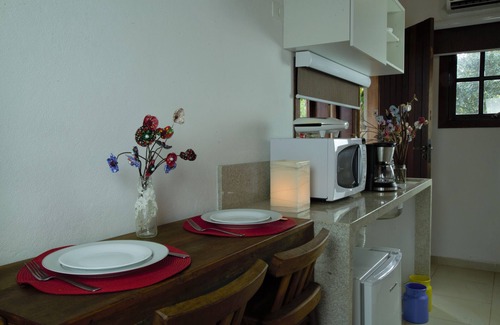 Barra do Sahy Apartment | Family-Friendly Suite at Vila dos Caetés in Barra do Sahy