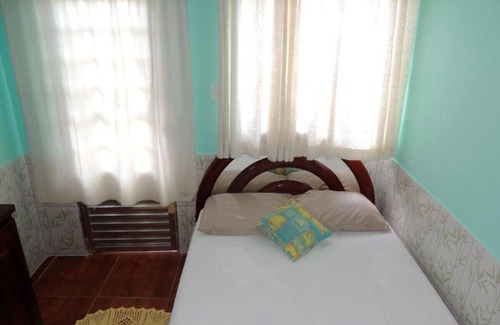 Bairro da Enseada Bed & Breakfast | Cozy Suite with WiFi, Steps from Caraguatatuba Beach