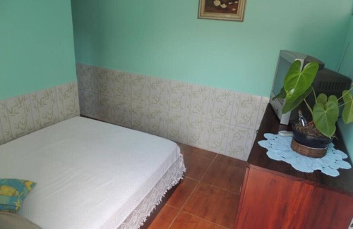 Bairro da Enseada Bed & Breakfast | Cozy Suite with WiFi, Steps from Caraguatatuba Beach