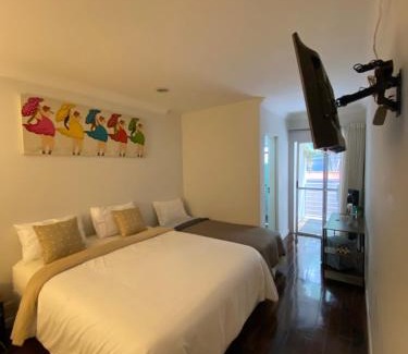 Cidade Dutra House | Suíte ampla e confortável
