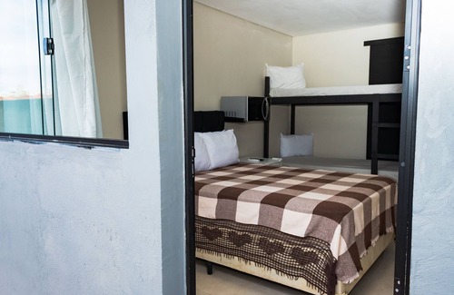 Jardim Aruan Bed & Breakfast | Relaxing Suite at Praia do Indaiá with Pool & Spa Access