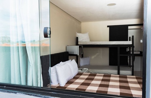 Jardim Aruan Bed & Breakfast | Relaxing Suite at Praia do Indaiá with Pool & Spa Access