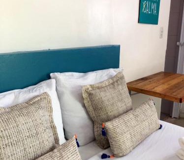 Sao Cristovao House | Vibrant Oceanfront Suite in Cabo Frio - Guest Rated 10/10