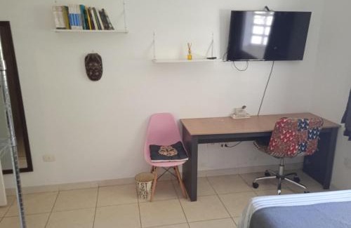 Ipiranga House | Spacious Suite with Private Bath - 10/10 Guest Rated!