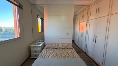 Sorocaba House | Suíte com espaço compartilhado ao lado do shopping, BOS, Centro