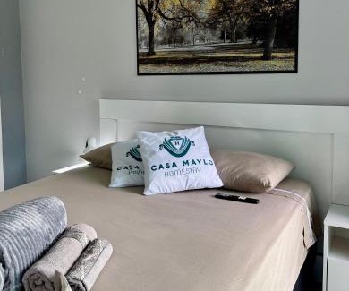 Capoeiras House | Cozy Private Room with Air Conditioning - Pet Friendly Stay