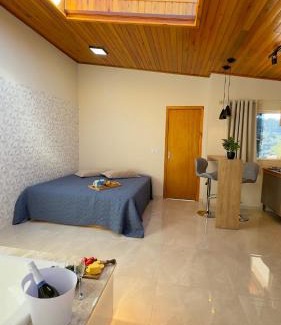 Piratuba House | Unique Suíte dos Sonhos: Romantic Getaway with Hot Tub