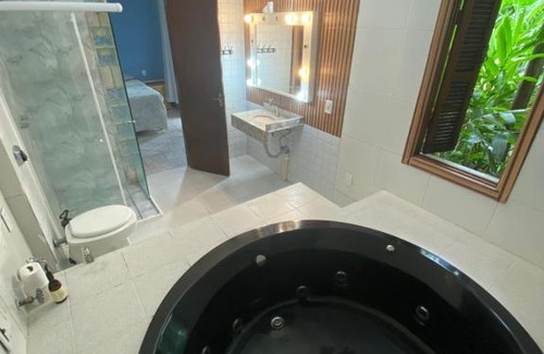 Florianopolis House | Eco-Friendly Suíte Houmaia with Hot Tub & Pet Welcome