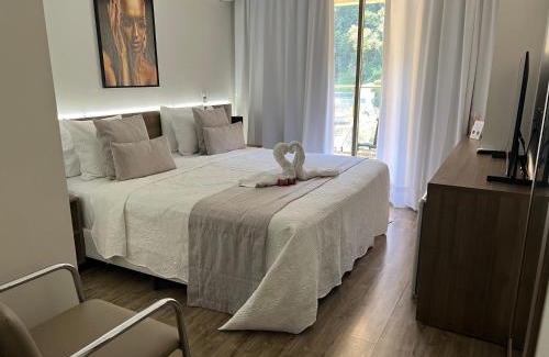 Camorim Hotel | Elegant Suite at Via Premiere Apart Hotel with Breakfast Included