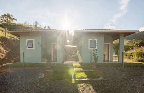 Monteiro Lobato Ski Chalet | Relaxing Suite in Monteiro Lobato's Countryside - 10/10 Rated