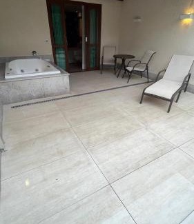 Pedra Azul Hotel | Pet-Friendly Suíte Pedra Azul with Oceanfront Pool & Spa