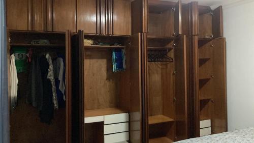 Florianopolis House | Suíte privativa com cama Queen em casa ampla e confortável em casa compartilhada