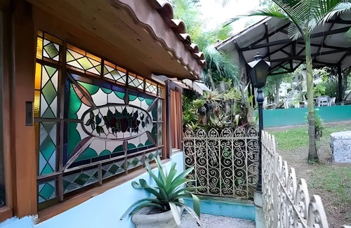 Embu das Artes House | Budget-Friendly Suíte Toledo with Pet-Friendly Amenities