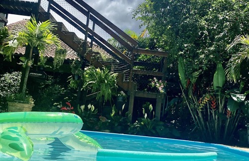 Verolme Apartment | Cozy Suites with Pool Access Near the Beach