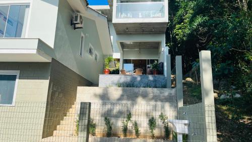 Garopaba House | Guest Rated Suites at Costa Do Macacu-Garopaba