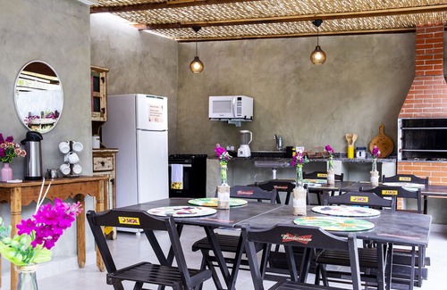 Maresias Hotel | Charming Suítes Las Flores Maresias - Family-Friendly Retreat