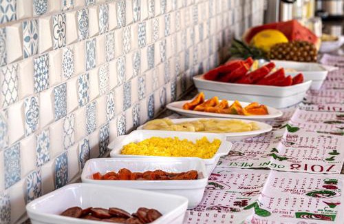 Porto de Galinhas Hotel | Discover Pontal dos Golfinhos: Ocean Views & Pool Access