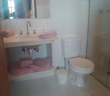 Abernessia House | Cozy Suites Aconchego: Family-Friendly Getaway in Campos