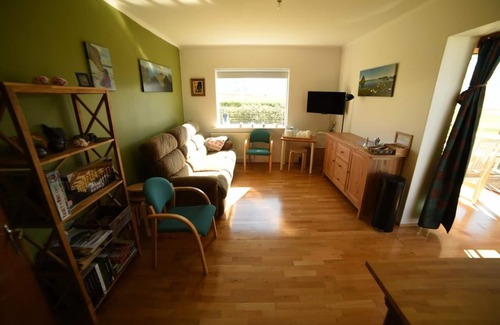 Grundarfjordur House | Discover Suður-Bár Guesthouse: Family-Friendly Retreat