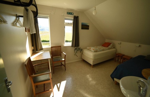 Grundarfjordur House | Discover Suður-Bár Guesthouse: Family-Friendly Retreat
