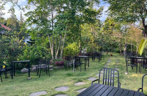 Chau Duc Ski Chalet | Discover Suối Rao Valley: 17km From Hồ Tràm, Pet Friendly