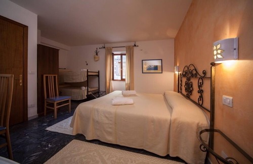 Villanova Monteleone Bed & Breakfast | Relax at Su Ghindalu with Pool, Spa & Family-Friendly Amenities