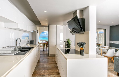 Orient Bay Apartment | Pet-Friendly Sunrise 21: Rated 10/10 with Pool & Breakfast