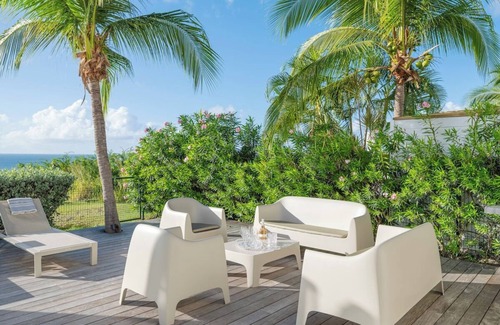 La Savane Villa | Seafront Retreat with Sunset Views & Pet-Friendly Comfort
