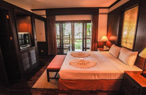Hang Dong Resort | Discover Suan Bua Hotel & Resort with Pool and Dining Options