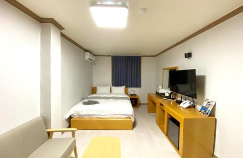 Chungju Hotel | Relax at Suanbo Hot Spring Healing Hotel with Spa & Dining