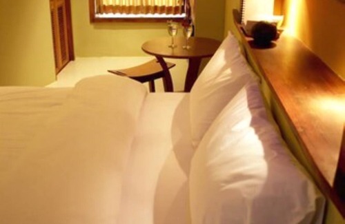 Lamai City Center Hotel | Relax at Suanmali Samui with Pool & Family Amenities