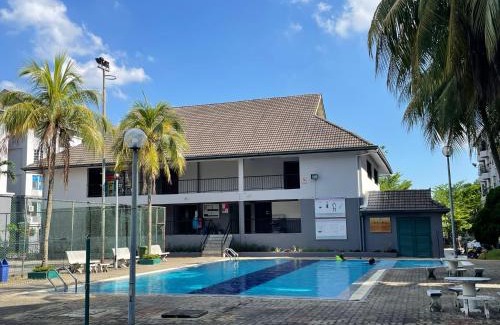 Bandar Sunway Apartment | Relaxing Subang Ville Ehsan Apartment with Pool & Spa