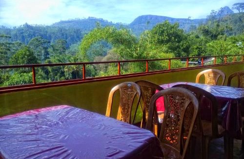 Nallathanniya Hotel | Budget-Friendly Subash Hotel with Breakfast & Family Amenities