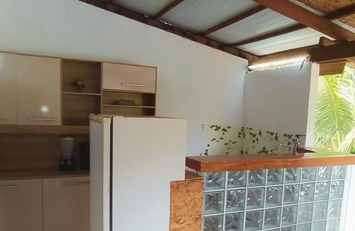 Subauma House | Subauma: Oceanfront Retreat with Wi-Fi & Air Conditioning