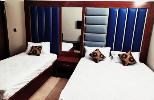Gulshan-e-Iqbal Hotel | Tranquil Subhan Palace Guest House with Oceanfront Views