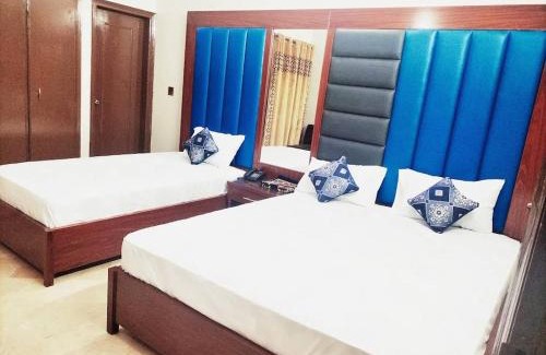 Gulshan-e-Iqbal House | Cozy Subhan Palace Gulshan Near Millennium Mall with Ocean Views