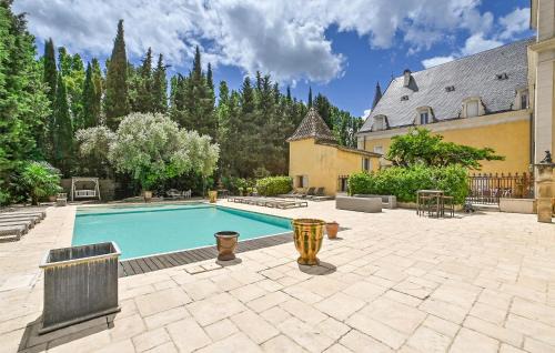 Pont-Saint-Esprit House | Inviting Home in Pont Saint Esprit with Kitchen & Pool