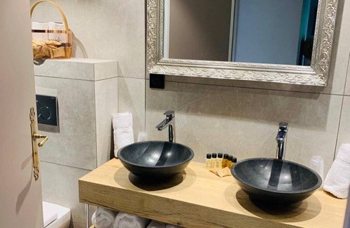 Cruet Bed & Breakfast | Elegant Duplex Stay in a Historic Château