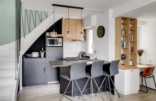 Decre-Cathedrale Apartment | Pet-Friendly Duplex Near Nantes Cathédrale - Rated 9/10