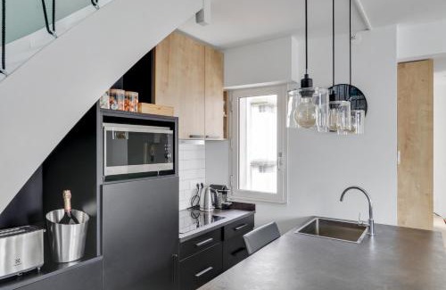 Decre-Cathedrale Apartment | Pet-Friendly Duplex Near Nantes Cathédrale - Rated 9/10