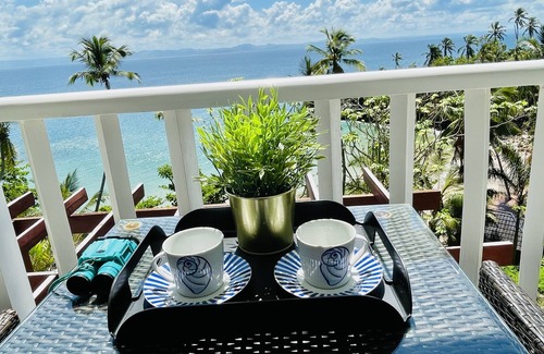 Samana Apartment | Paradise Beachfront Apartment with Private Access & Pool