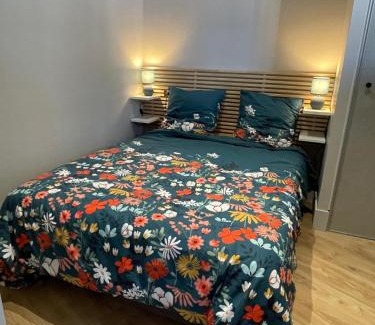 Le Busca Apartment | Delightful T2: Fully Renovated & Family Friendly Stay