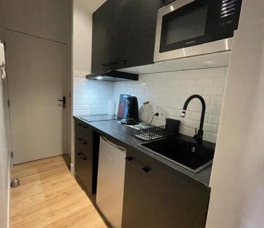 Le Busca Apartment | Delightful T2: Fully Renovated & Family Friendly Stay