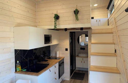 Amares Ski Chalet | Idyllic Tiny House with Private Pool Near Braga
